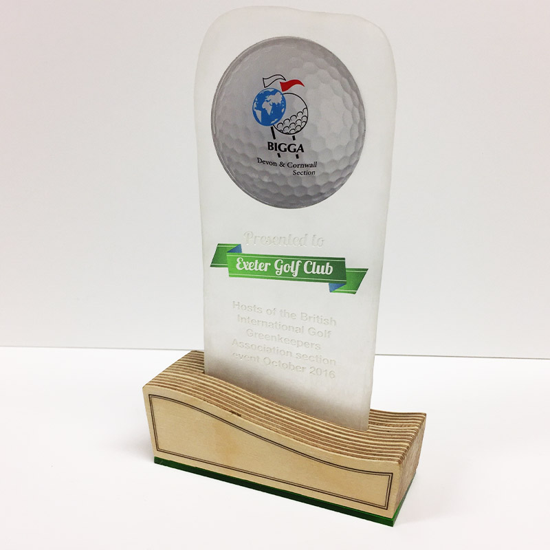 Custom BIGGA golf presentation trophy – frosted acrylic with sandblasted texture and layered plywood plinth